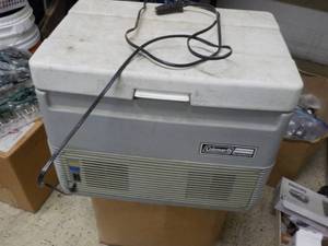 lot 127 image: Coleman Cooler with Car Charger un...
