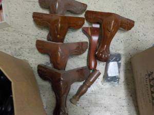 lot 129 image: Furniture Legs and Replacement Whee...