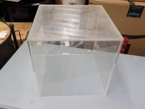 lot 139 image: Plexiglass Display Piece 10 sq 10...