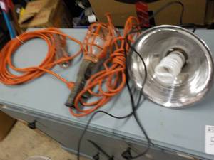 lot 190 image: 3 Trouble Lights in a Bucket...