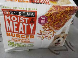 lot 227 image: Purina Burger Pouches for Dogs...