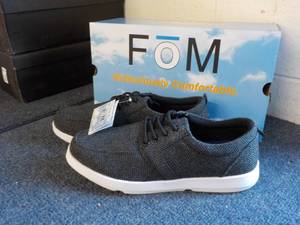 lot 309 image: fom Island Surf Shoes size 9 12 in...