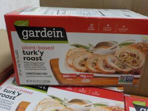 lot 322 image: 4 Frozen Garden Plant Based Turkey ...