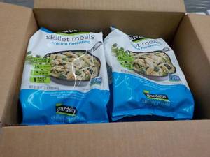 lot 327 image: Case of 6 Frozen Garden Skillet Mea...