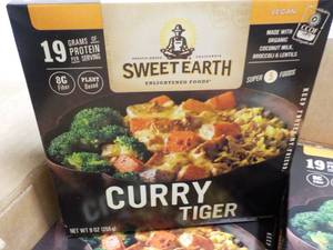 lot 328 image: Case of 6 Frozen Curry Tiger Meals...