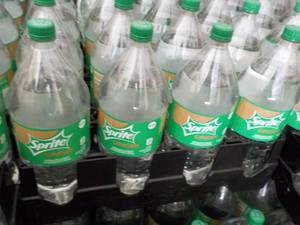 lot 392 image: 8 - 2 liter Bottles Sprite Ginger R...