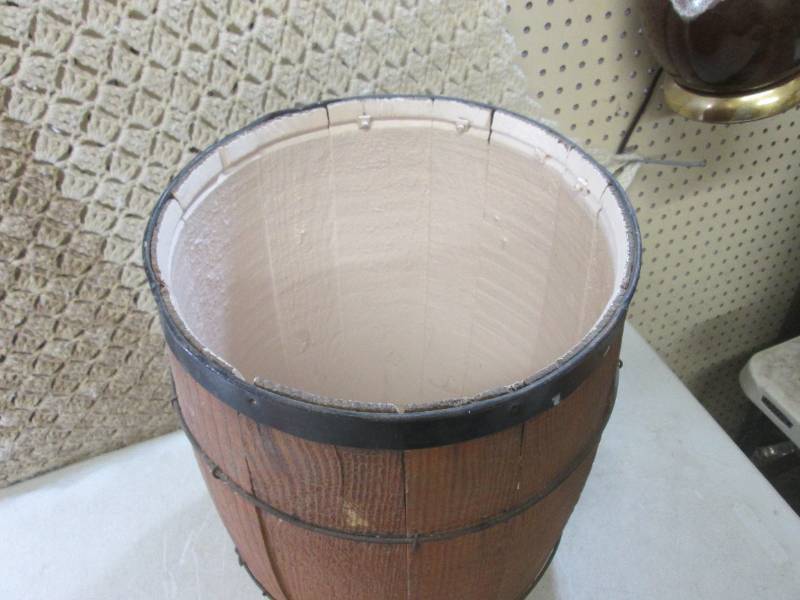 (RMT) Vintage Wood Nail Keg 17 Tall