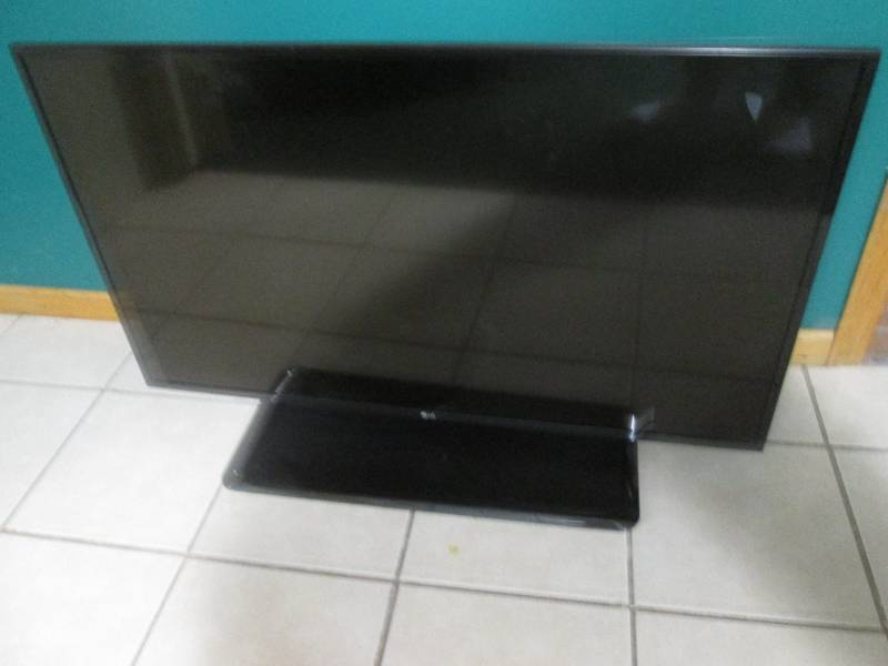 LG Flat screen TV