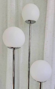 lot 30 image: Elegant White Globe & Chrome Floor Lamp