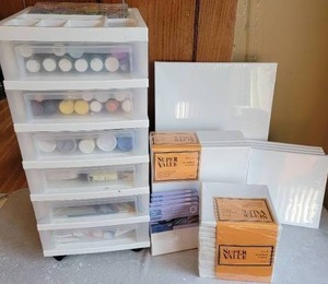 lot 133 image: Aspiring Artist Paint Supplies