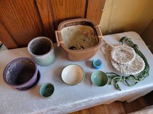 lot 134 image: Petit Pots Ceramic Container Planters