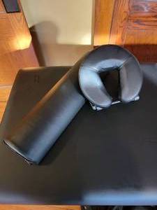 lot 1 image: Master Massage 30 Roma Massage Table