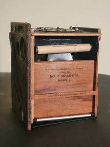 lot 6 image: Antique Kodak No. 2 Bulls-Eye Model C. Camera