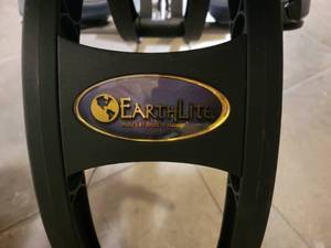 lot 2 image: EarthLite Avila Portable Massage Chair