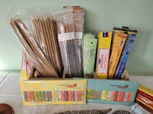 lot 22 image: Holistic Incense Bundle