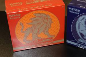 Pokemon Sun & Moon Base Set ETB Box Color Variation Lot  2 ETB Boxes