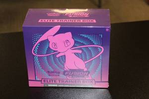 Pokemon Sword & Shield Fusion Strike ETB Box