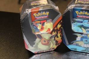 Pokemon Eevee Evolution Tin Lot  3 Tins Jolteon Vaporeon Flareon