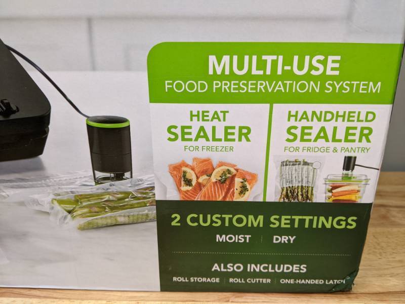 lot 21 image: New FoodSaver VS3110 Vacuum Sealing Food Preservation System - T