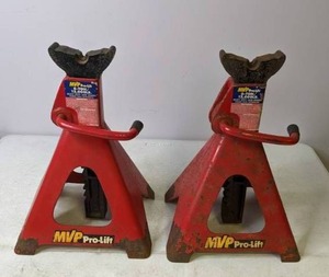 lot 67 image: PAIR OF 6 TON CAPACITY MVP SUPERLIFT JACK STANDS, MODEL T6906WM - B