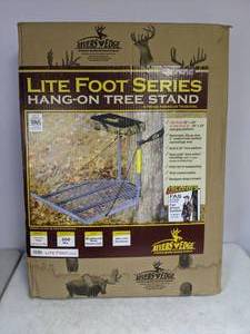 lot 105 image: NEW Rivers Edge Lite Foot Hang-On Tree Stand - Z