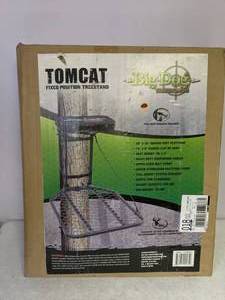 lot 108 image: Big Dog Tomcat Fixed Position Treestand - B