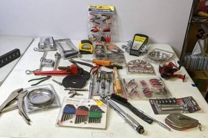 lot 64 image: Tool Time Sontax Hex Key Set, Performax Metric Wrench Set, Toolshop, Etc. - B