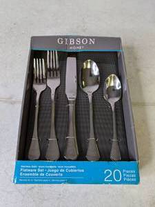 lot 149 image: Gibson Home Graylyn 20 Piece Flatware Set - N