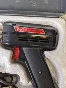 lot 197 image: Weller Soldering Iron Kit Model 8200 - N