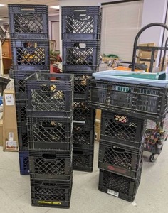 lot 141 image: Lot of 20 Crates & More - B