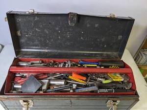 lot 121 image: Craftsman Toolbox and Contents Wrench, Wire Brush, Etc. - B