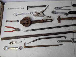 lot 92 image: Mixed Lot of Hand Tools, Metal Rods, a Pulley and a 5 Gallon Bucket - B