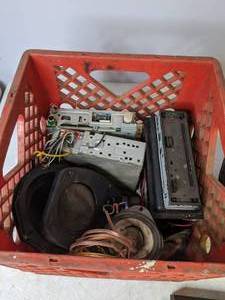 lot 225 image: Assortment of Mobile Stereo Equipment - B
