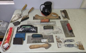 lot 274 image: Mixed Lot Wagner Paint Roller, Drywall Tools, Coleman Orbital Car WaxerPolisher and More - N