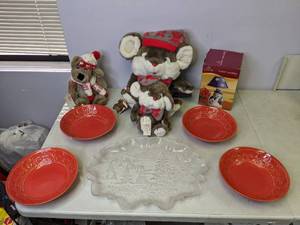 lot 275 image: Christmas Lot Italian Ceramic Bowls (4), Snowman Lantern, Christmas Serving Platter, Stuffed Animals (3) - N