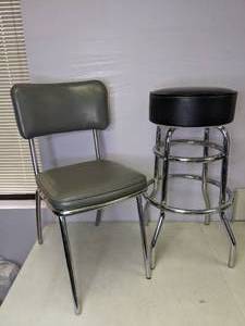 lot 280 image: Vintage Diner Chair and Retro Bar Stool - N