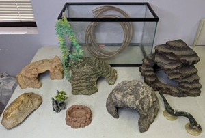 lot 357 image: Glass Aquarium & Accessories - N