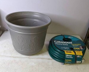 lot 382 image: NEW Suncast Hose Pot and Gilmour Flexogen Water Hose - N