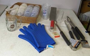 lot 440 image: Mixed Lot Char Broil BBQ, Tools Room Essentials Kitchen Gloves, Clear glasses, & More - N