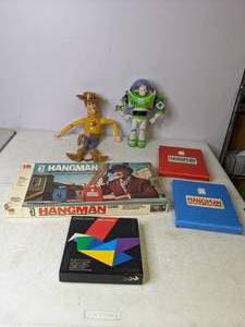 lot 460 image: Kid Fun Hangman, Woody & Buzz Dolls, Origami Set - N