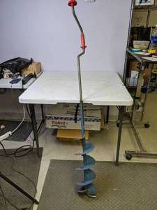 lot 403 image: Blue Ice Auger Hand Drill - N