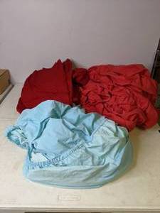 lot 400 image: Set of 5 Queen Sheets, Fitted & Flat - N