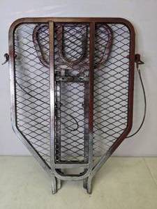 lot 366 image: Lightweight Powder-Coated Metal Standing Platform Deer Stand - N