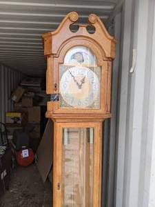 lot 452 image: Elegant Grandfather Clock - N