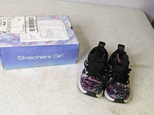 lot 472 image: Skechers Shine Status Girls Running Shoe - Size 11.5 - N