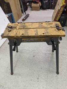 lot 423 image: Vintage Sears Craftsman Companion II Portable Vise Top Work Bench - N