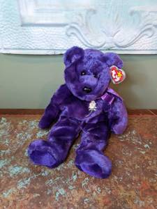 lot 601 image: TY Beanie Bay Bear Diana - W
