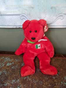 lot 605 image: TY Beanie Baby Bear Osito - W