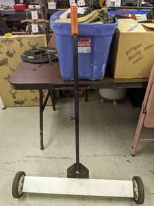 lot 474 image: Magnetic Clean Sweeper - N
