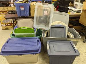 lot 475 image: Assorted Plastic Storage BinsLids - N